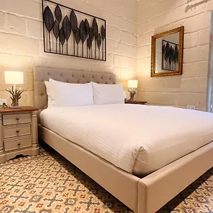 Typical Maltese Maisonette In St.julians San Giuliano